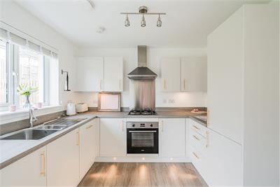 35 Fairley Crescent, Edinburgh, EH12 0BE - image 3