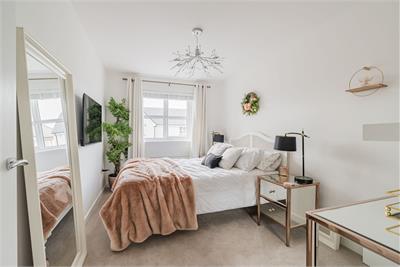 35 Fairley Crescent, Edinburgh, EH12 0BE - image 7