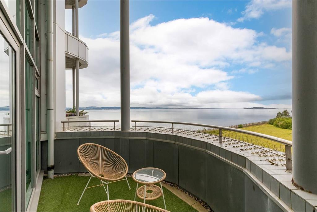 3/11 Western Harbour Breakwater, Edinburgh, EH6 6PA - image 29