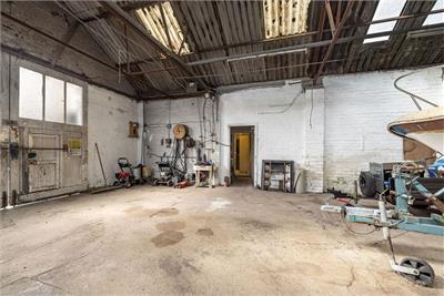 The Garage, Lillesleaf, TD6 9JA - image 11