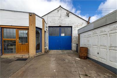 The Garage, Lillesleaf, TD6 9JA - image 20