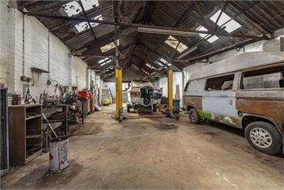 The Garage, Lillesleaf, TD6 9JA - image 8