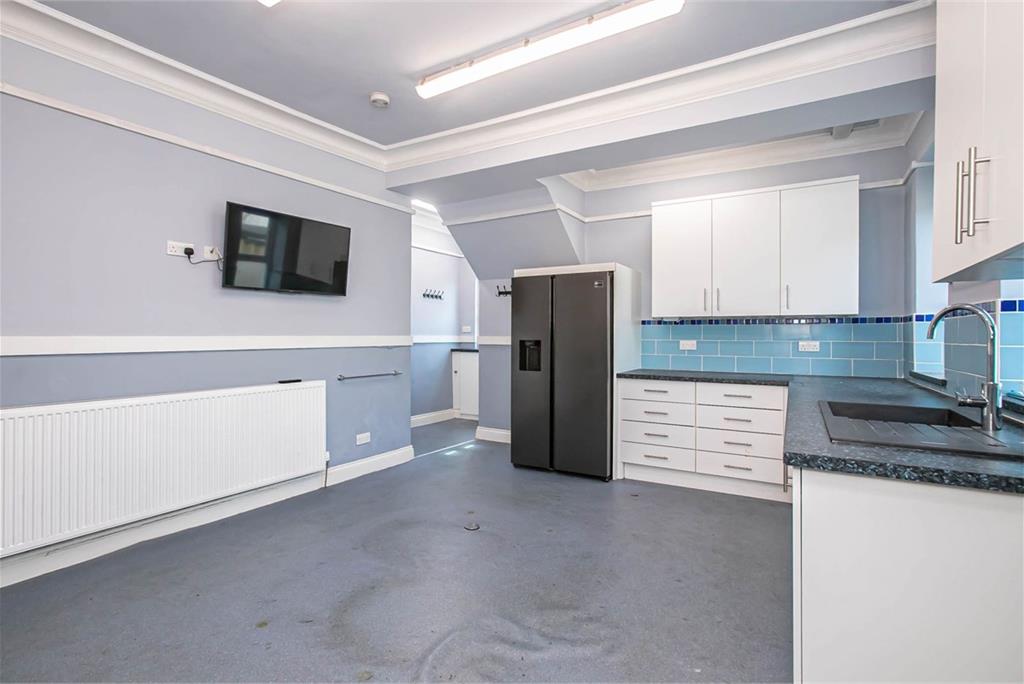 80 Chalmers Street, Dunfermline, KY12 8DG - image 10