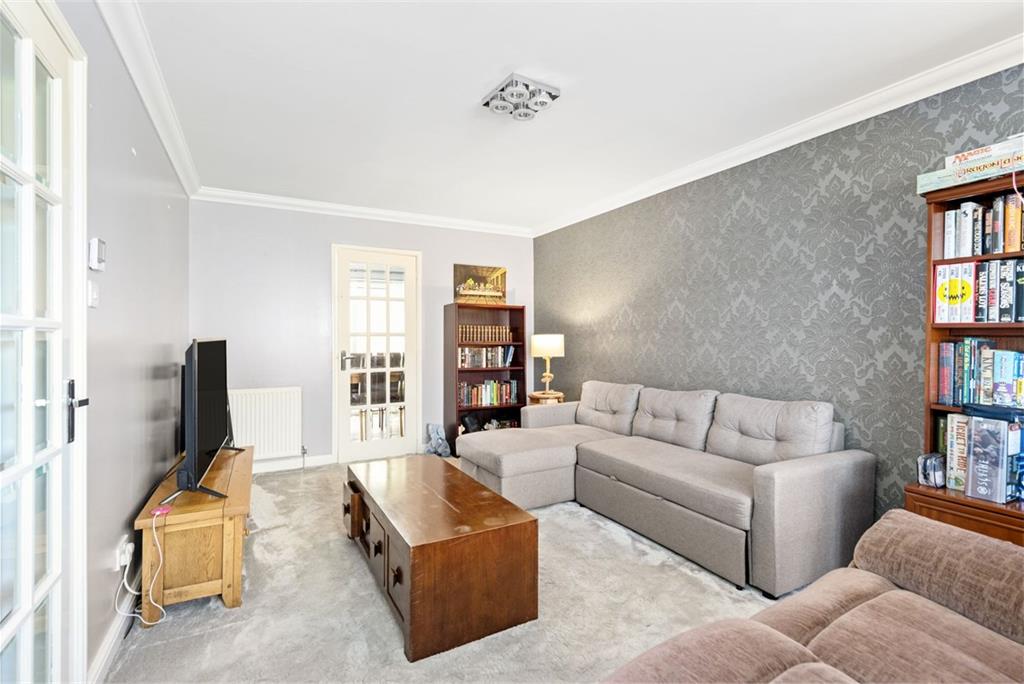 4 Ross Way, Livingston, EH54 8LA - image 3