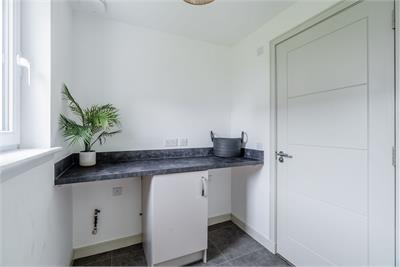 83 Kaims Crescent, Livingston, EH54 7FY - image 11