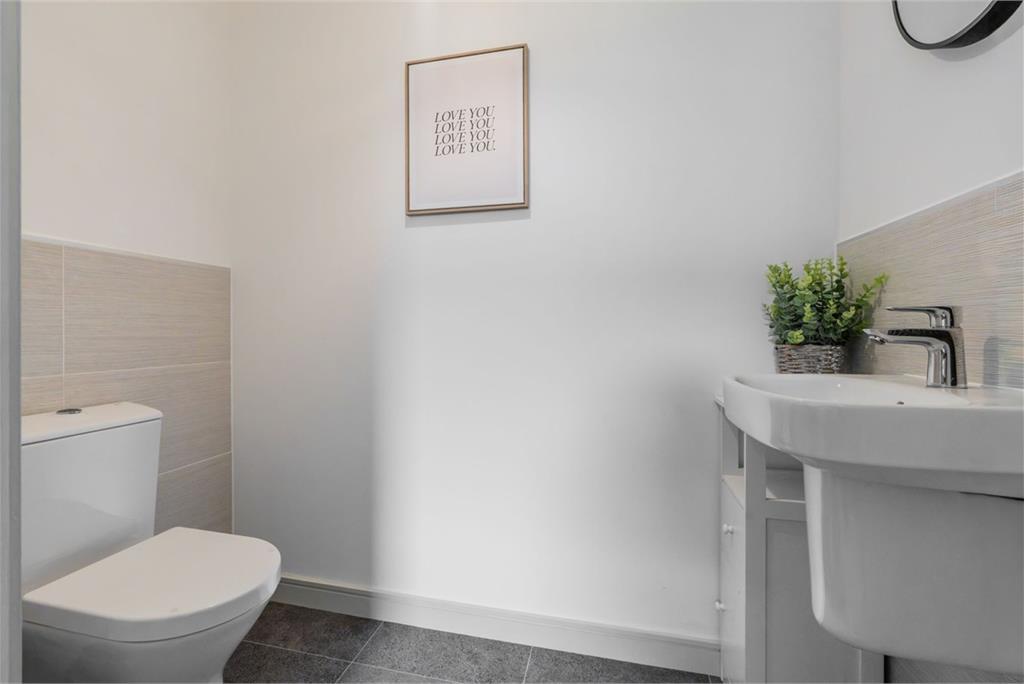 83 Kaims Crescent, Livingston, EH54 7FY - image 12