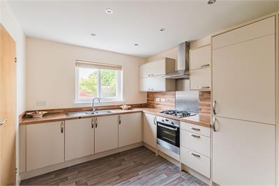 12 Balcomie Gardens, Kirkliston, EH29 9GD - image 4