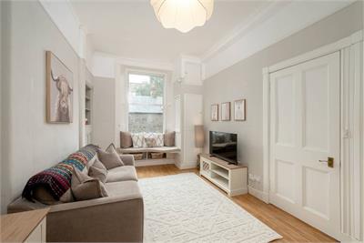 9/8 Comely Bank Row, Comely Bank, Edinburgh, EH4 1EA - image 2