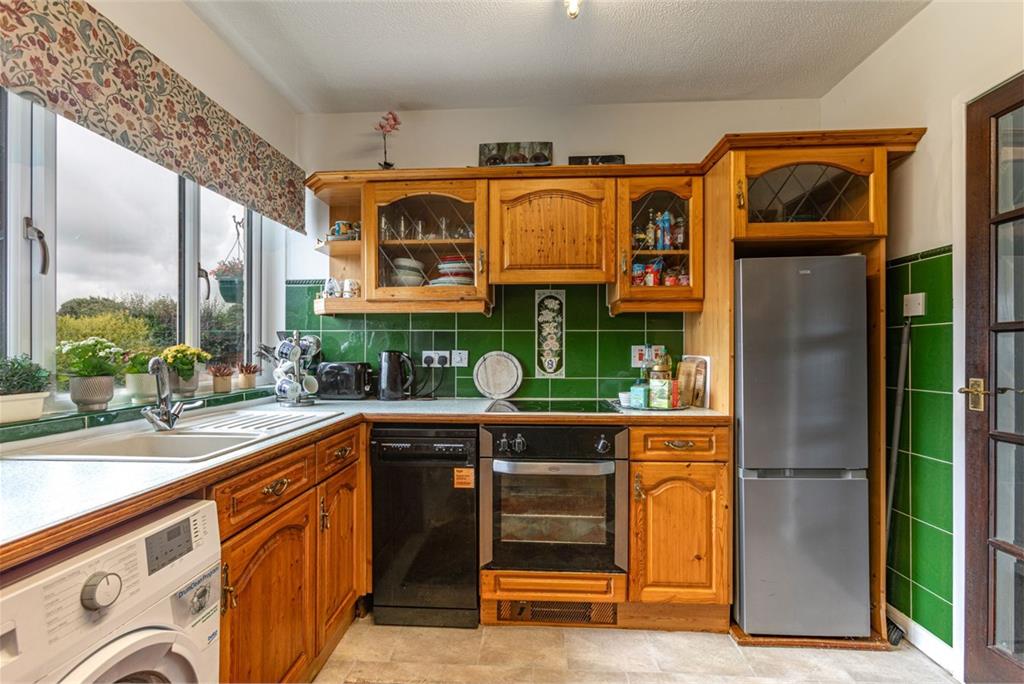 Rowantree, 3 Watchhill Park, Canonbie, DG14 0TD - image 15