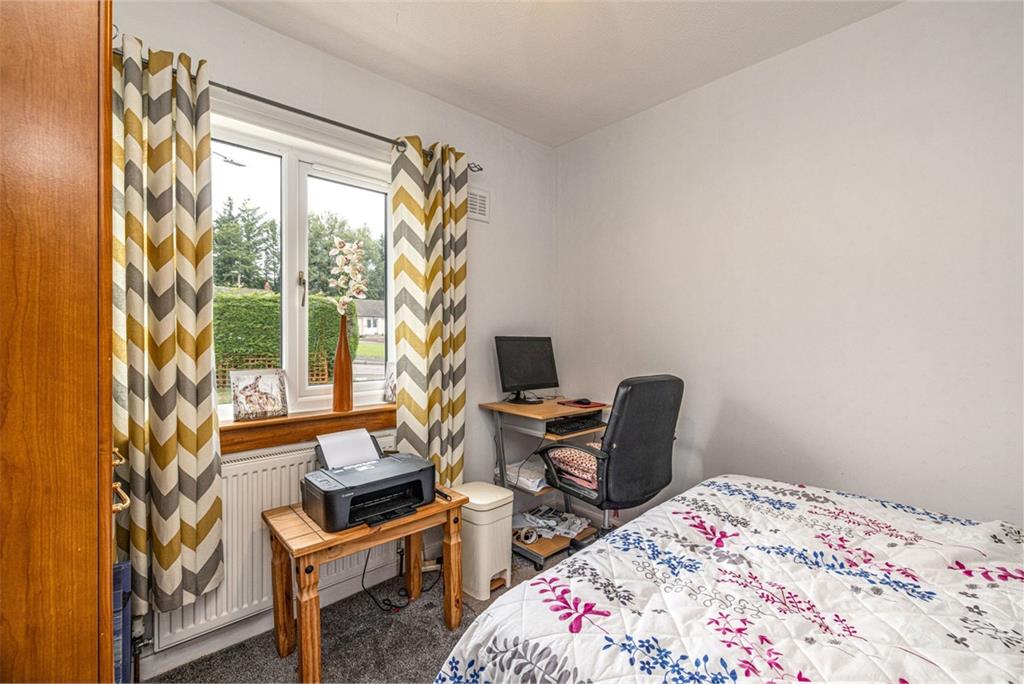 Rowantree, 3 Watchhill Park, Canonbie, DG14 0TD - image 19