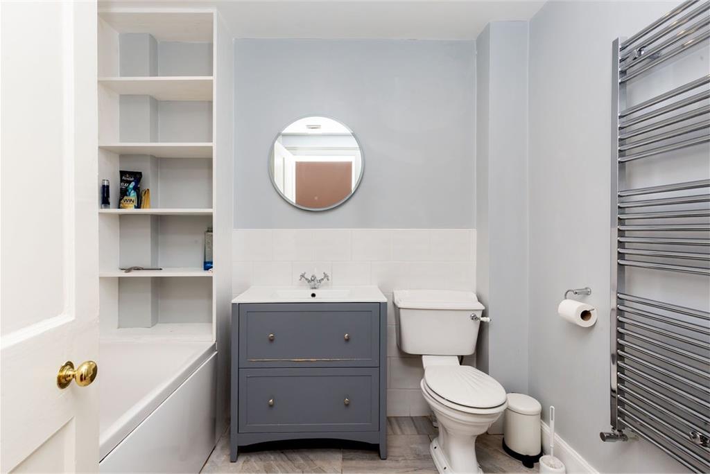 6/3 Leopold Place
Edinburgh
EH7 5JW - image 7