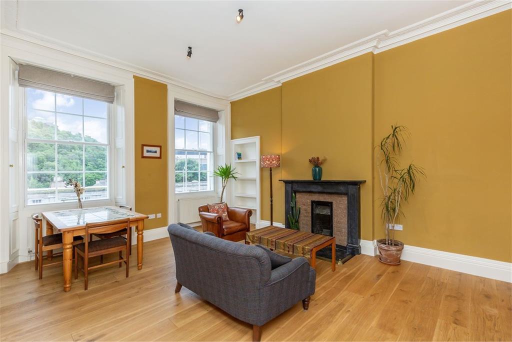 6/3 Leopold Place
Edinburgh
EH7 5JW - image 8