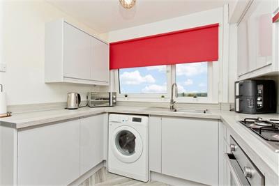 26 Andrew Court, Penicuik, Midlothian, EH26 0HR - image 6