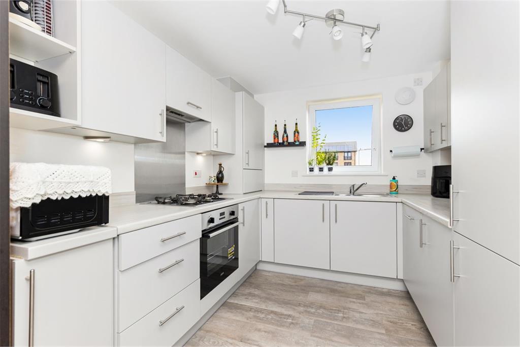 1 (Flat 4) Carswell Walk, South Queensferry, EH30 9DG - image 4