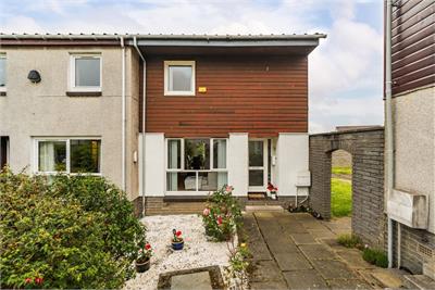 5 Caerlaverock Court, Craigievar Wynd, Edinburgh, EH12 8GD - image 1
