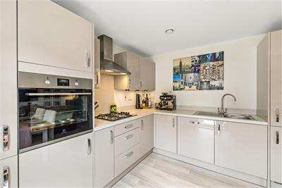 Flat 4, 16, Margaret Thomson Crescent, Edinburgh, EH6 7FD - image 9