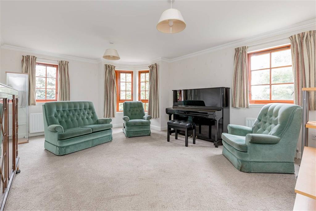 70/4 Orchard Brae Avenue,
Edinburgh,
EH4 2GA - image 2
