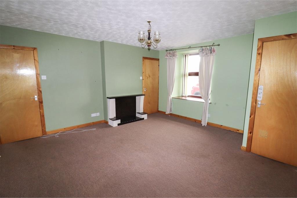 Deeside,
42 Main Street,
Crossmichael,
Castle Douglas,
DG7 3AU - image 11