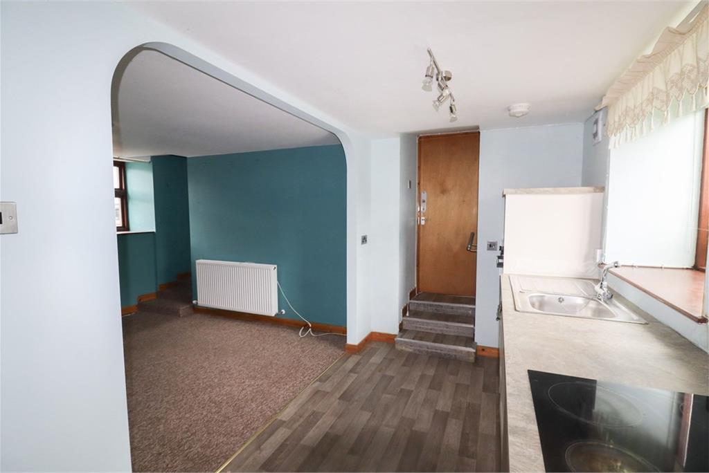 Deeside,
42 Main Street,
Crossmichael,
Castle Douglas,
DG7 3AU - image 13