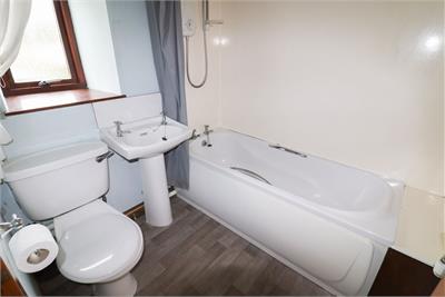 Deeside, 42 Main Street, Crossmichael, Castle Douglas, DG7 3AU - image 16