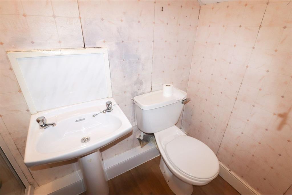 Deeside,
42 Main Street,
Crossmichael,
Castle Douglas,
DG7 3AU - image 23
