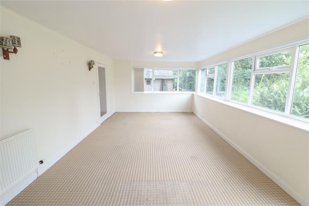Deeside,
42 Main Street,
Crossmichael,
Castle Douglas,
DG7 3AU - image 5