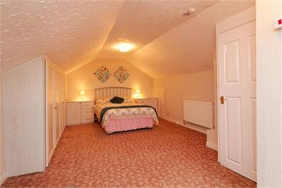 6 Lomond Court, Barrhead, Glasgow, G78 2DY - image 16