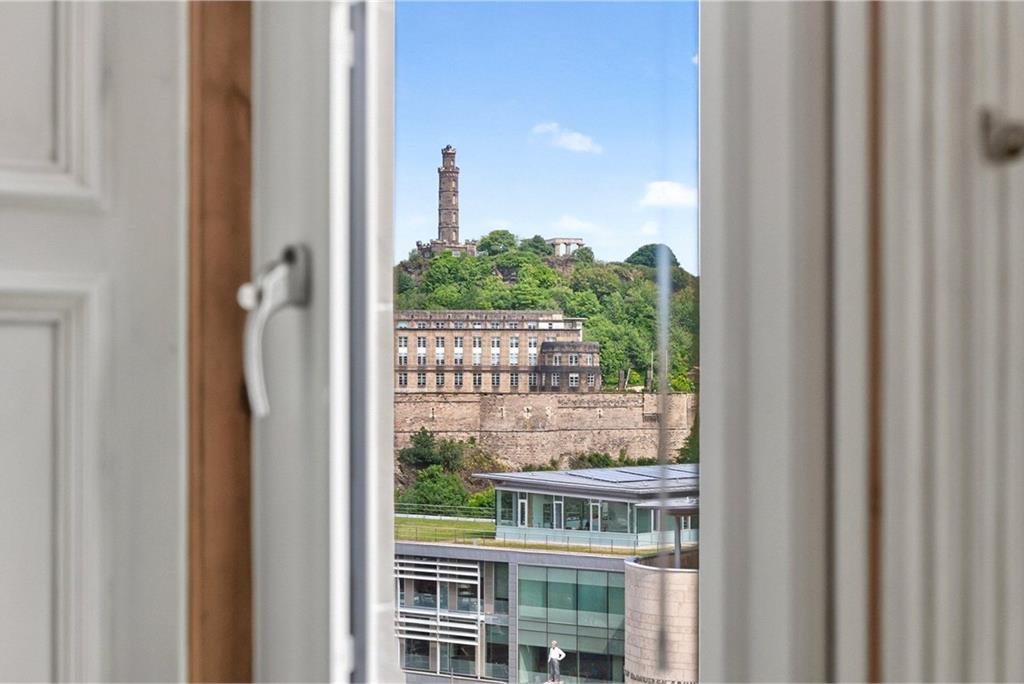 13, 3F1 Jeffrey Street,
Canongate
Edinburgh,
EH1 1DR - image 9