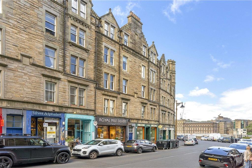 13, 3F1 Jeffrey Street,
Canongate
Edinburgh,
EH1 1DR - image 1