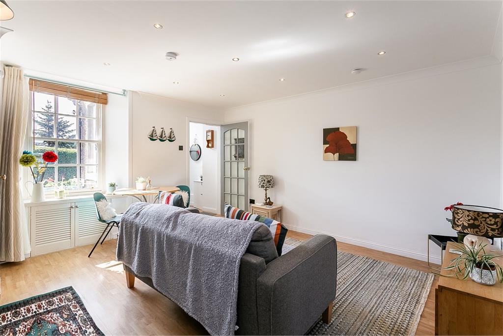 7 Fair-A-Far Cottages,
Whitehouse Road,
Edinburgh,
EH4 6PQ - image 1