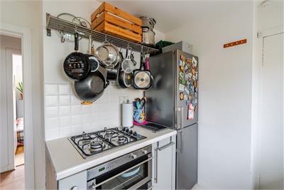 42/3 Rannoch Road, Edinburgh, EH4 7EW - image 11