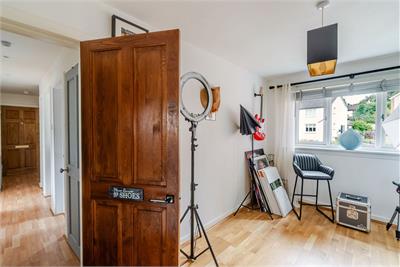 42/3 Rannoch Road, Edinburgh, EH4 7EW - image 23