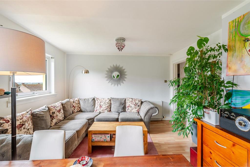 42/3 Rannoch Road, Edinburgh, EH4 7EW - image 6