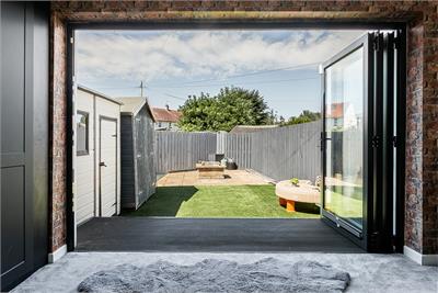 70 Salvesen Gardens, Edinburgh, EH4 5JR - image 12