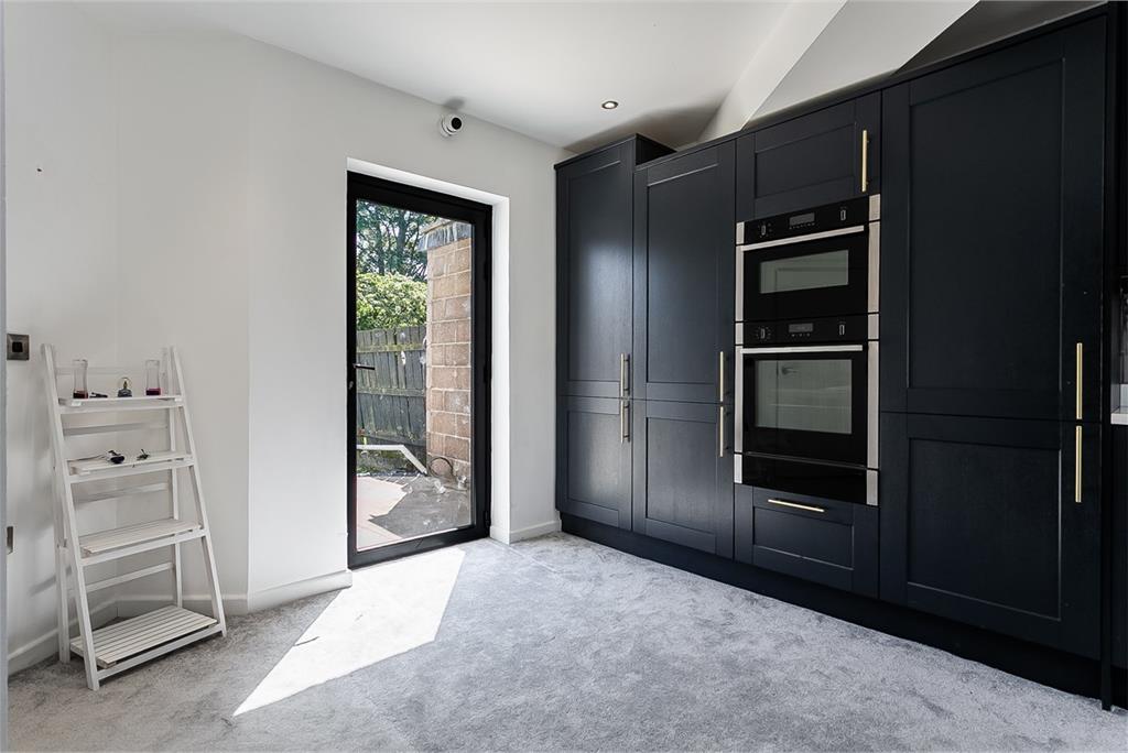 70 Salvesen Gardens,
Edinburgh,
EH4 5JR - image 9