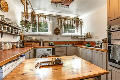 Hall Cottage, Town Yetholm, TD5 8RD - image 7