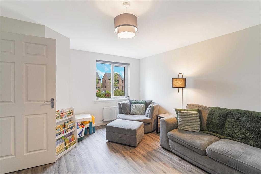 80 Carter Drive, Edinburgh, EH17 8GR - image 2