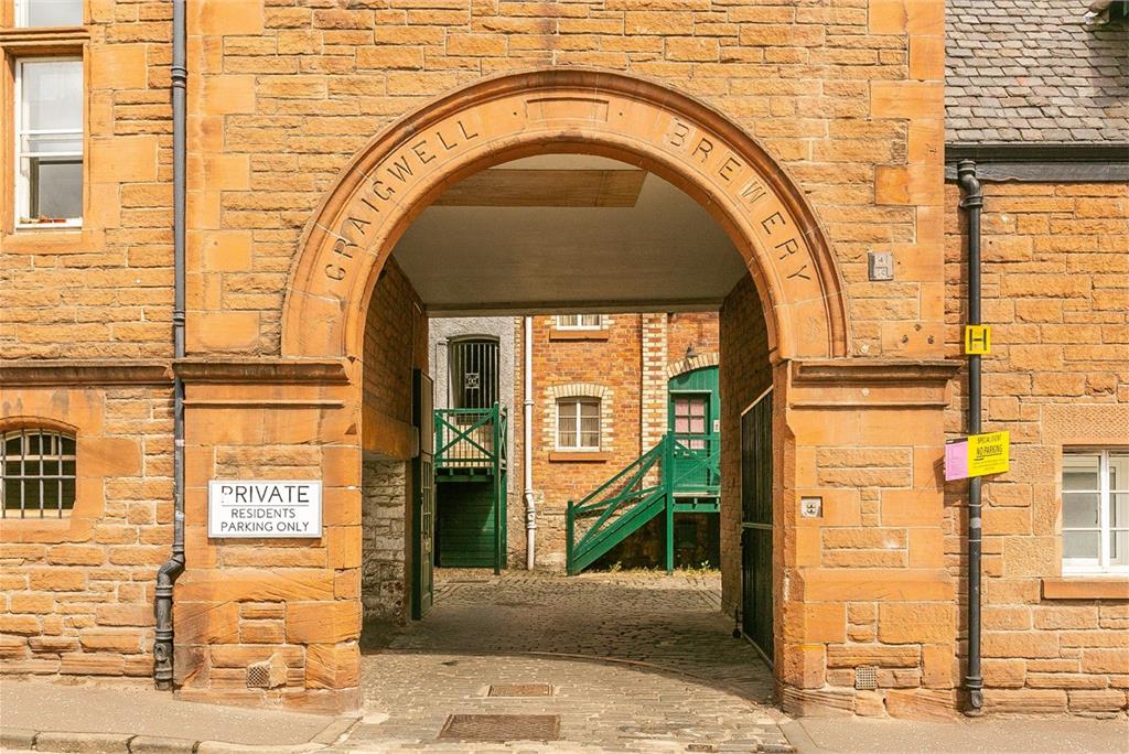 6 Nether Craigwell,
Edinburgh,
EH8 8DR - image 26