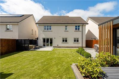 10 Ramslack Street, Balerno, EH14 5FE - image 35