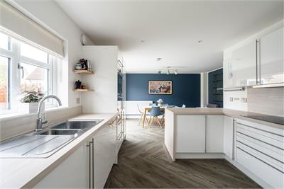 10 Ramslack Street, Balerno, EH14 5FE - image 9