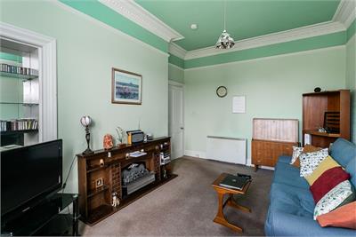 103/8 Harrison Road, Edinburgh, EH11 1LT - image 3
