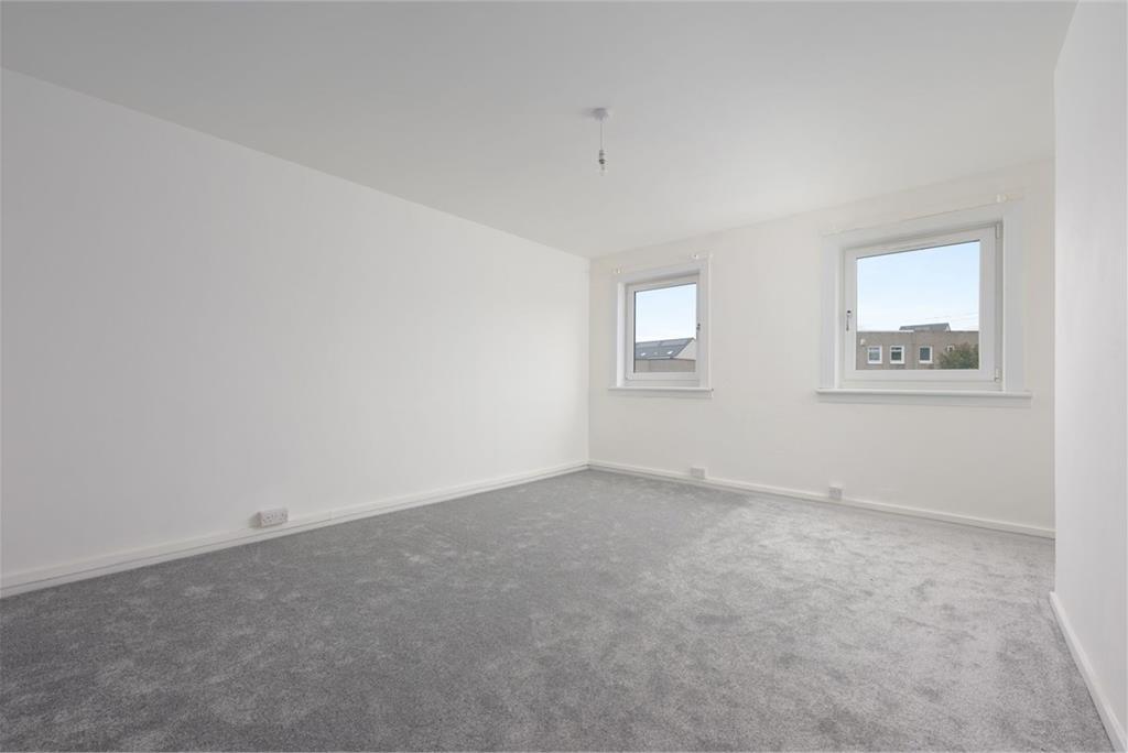 70 Blacklaw Road, Dunfermline, KY11 4AP - image 2