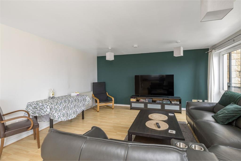 1/15 Hawkhill Close, Edinburgh, EH7 6AB - image 3