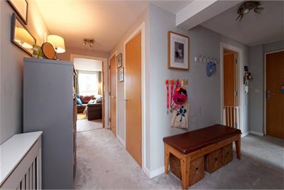 2/1 5 Richmond Park Gardens, Oatlands, G5 0HG - image 16