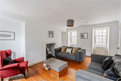 12/4 Robertson's Close, Old Town, Edinburgh, EH1 1LY - image 3