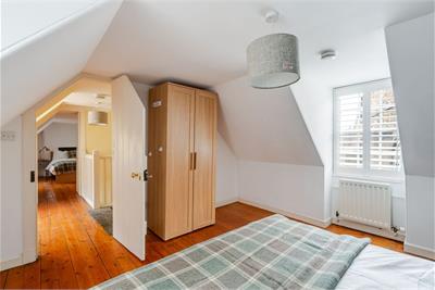 12/4 Robertson's Close, Old Town, Edinburgh, EH1 1LY - image 8
