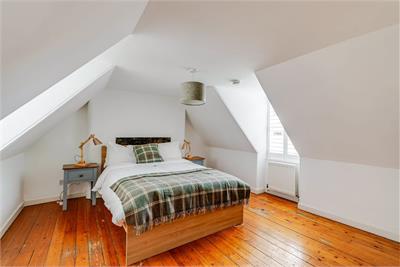 12/4 Robertson's Close, Old Town, Edinburgh, EH1 1LY - image 9