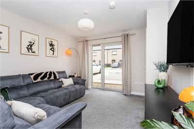 18 Glenalmond Place, Sighthill, Edinburgh EH11 4FF - image 3