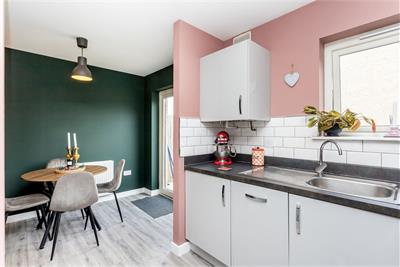 18 Glenalmond Place, Sighthill, Edinburgh EH11 4FF - image 6