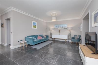 The Garden Flat, Hyndford House, 18 Fidra Road, North Berwick, East Lothian, EH39 4NG - image 4